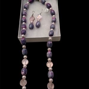 Pretty necklace and earring set, new